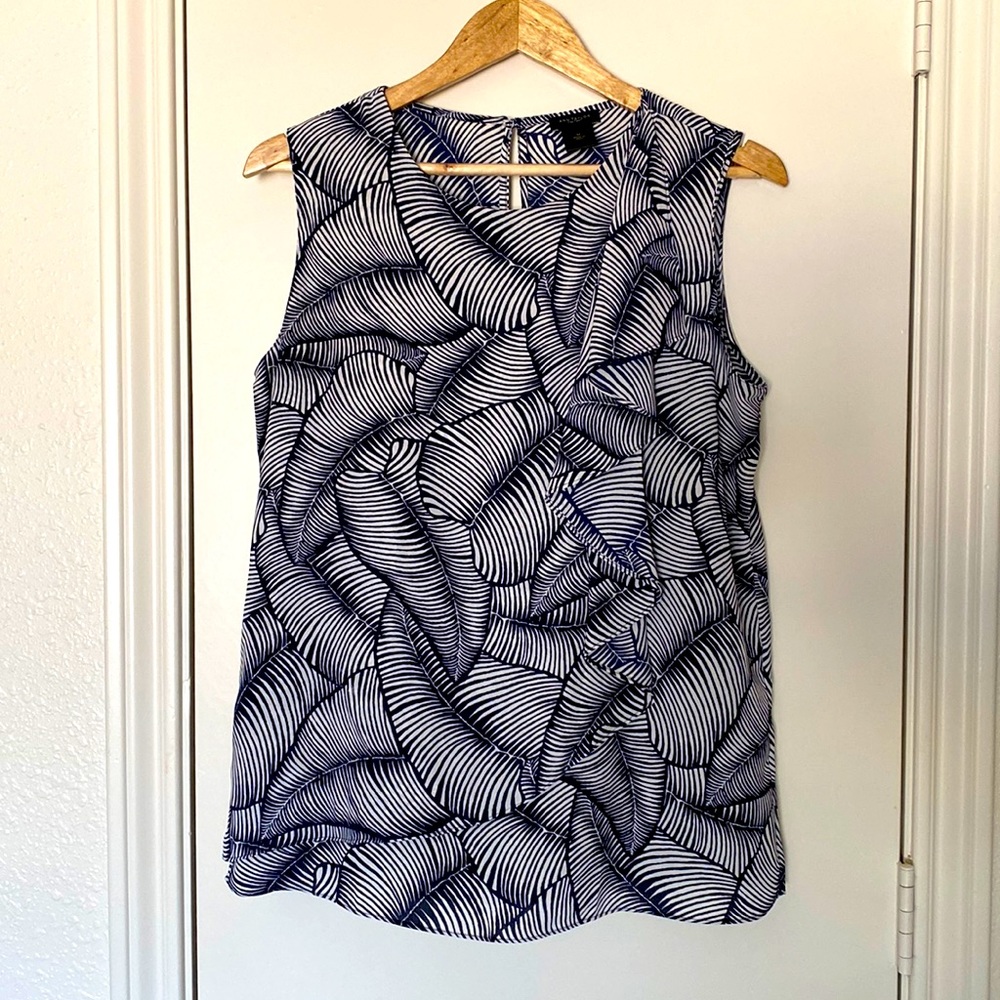 Navy blue & white, ruffled front, Ann Taylor Factory sleeveless blouse, size M